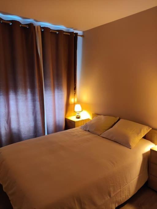 App 5 Pers, Parking, 3Mn Rer A, 40 Mn Du Centre De Paris, Cergy Le Haut Apartment Bagian luar foto