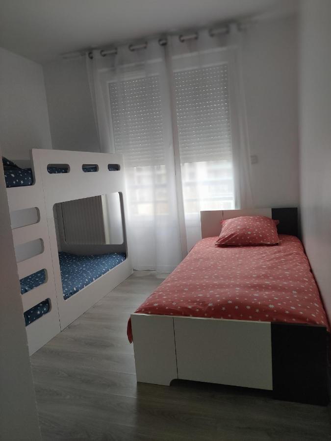 App 5 Pers, Parking, 3Mn Rer A, 40 Mn Du Centre De Paris, Cergy Le Haut Apartment Bagian luar foto